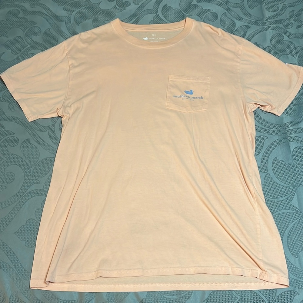 Southern Marsh TShirt from Fredericksburg Coral Great Condition.
